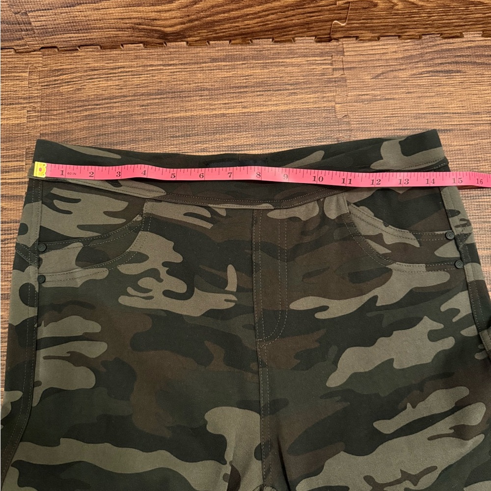 SANCTUARY | L | x Anthropologie Grease Olive Camo Stretch Leggings - Picture 7 of 13